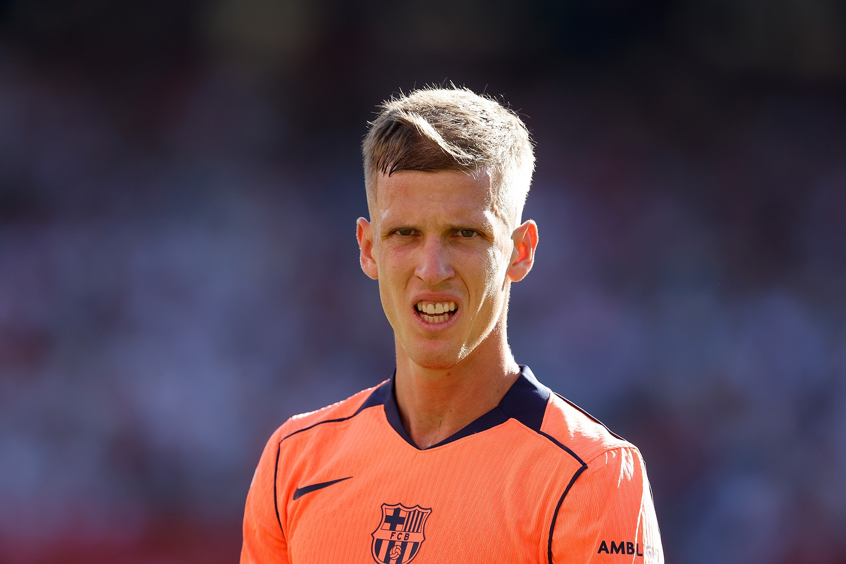 模拟器-奥尔莫：我与费尔明可以在场上默契配合，希望佩德里伤势轻微