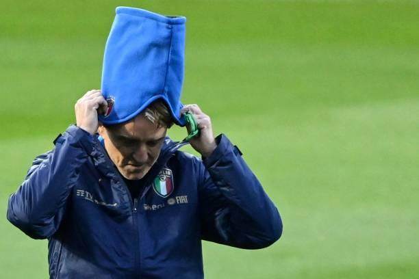 模拟器-意大利出局问责：从英雄到罪人，曼奇尼负主要责任