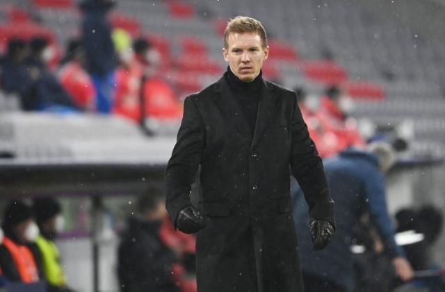 模拟器-纳帅：债务负担压垮巴萨 穆勒：巴萨跟不上欧冠强度